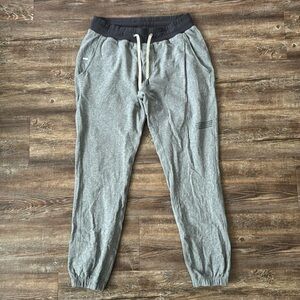 Vuori joggers